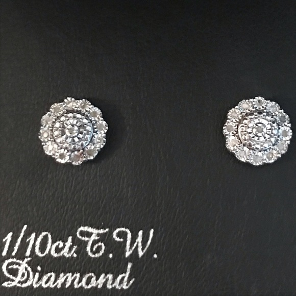 🎉2X HP🎉 💎💎🆕 Genuine Diamond & Sterling Silver Round Halo Stud Earrings💎💎 - Picture 4 of 9